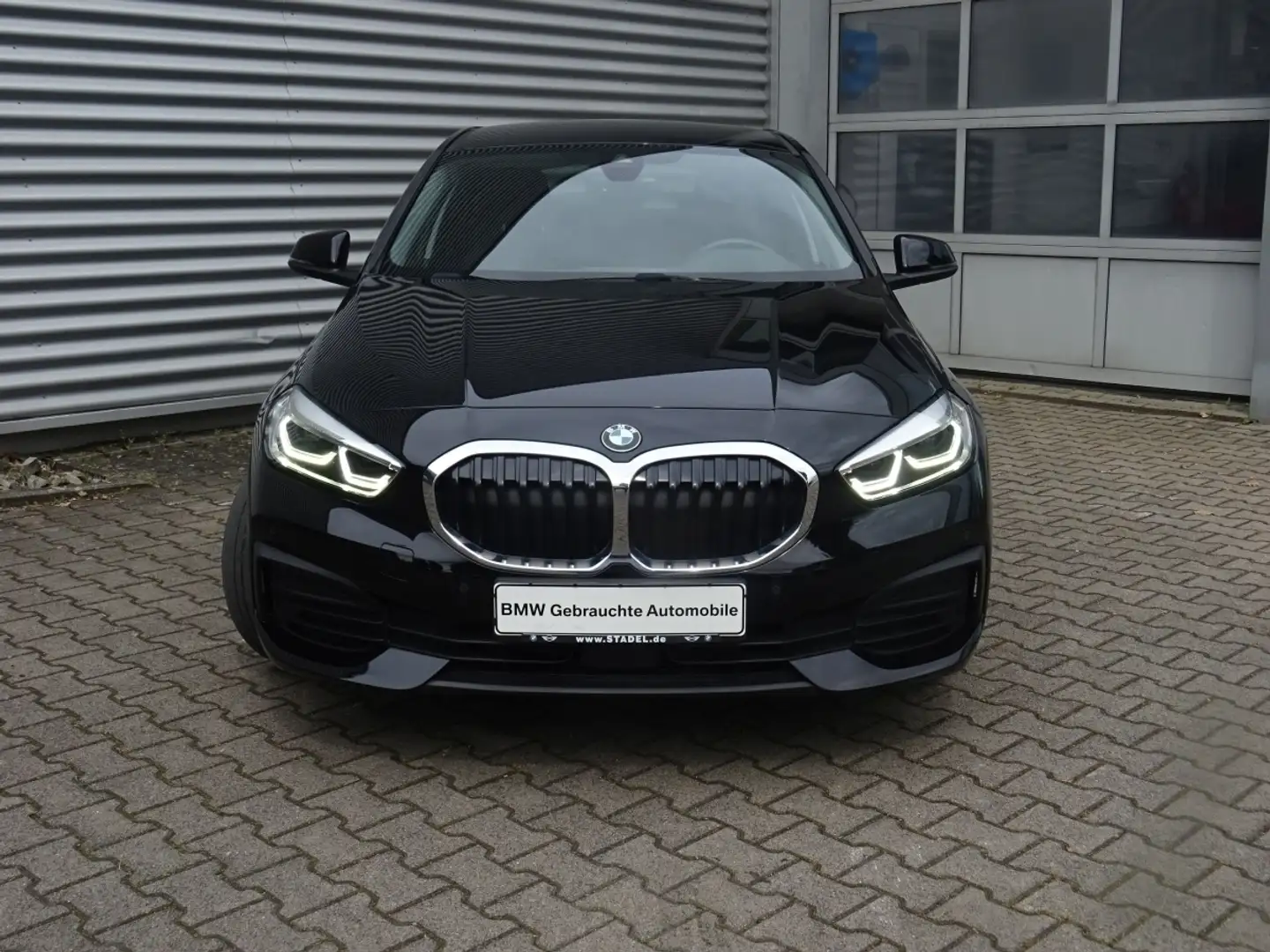 BMW 118 i Lim Advantage LED LM SH CarPlay/Android PDC Schwarz - 2