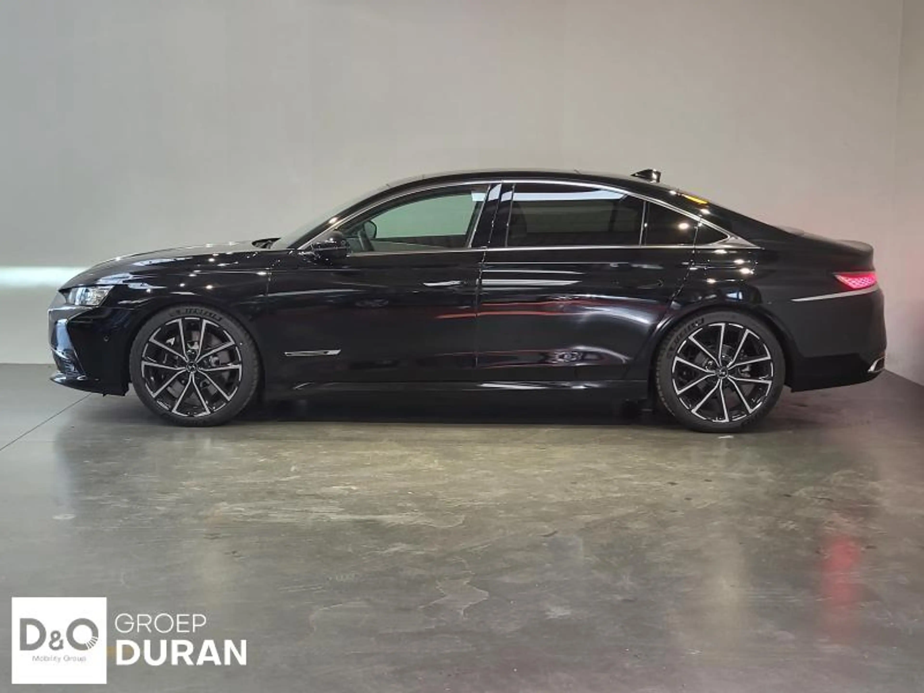 DS Automobiles DS 9 E-TENSE 4X4 360 — photo 2