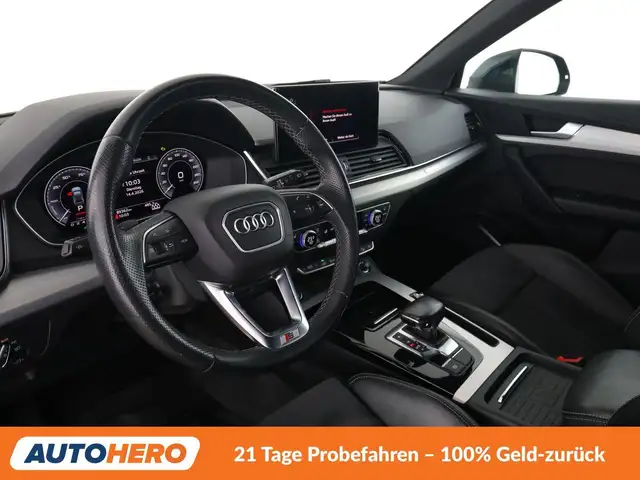 Audi Q5 view 12
