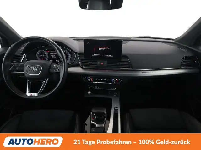 Audi Q5 view 13