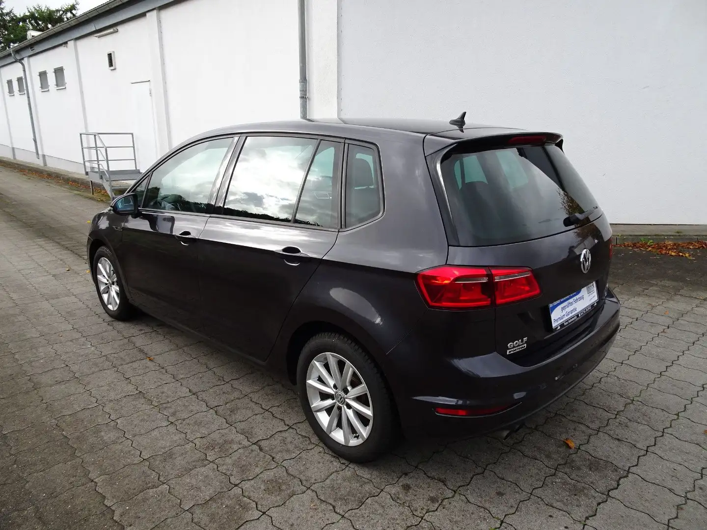 Volkswagen Golf Sportsvan 1.4 TSI 92kW LOUNGE BMT/ 1-Hand Grau - 2