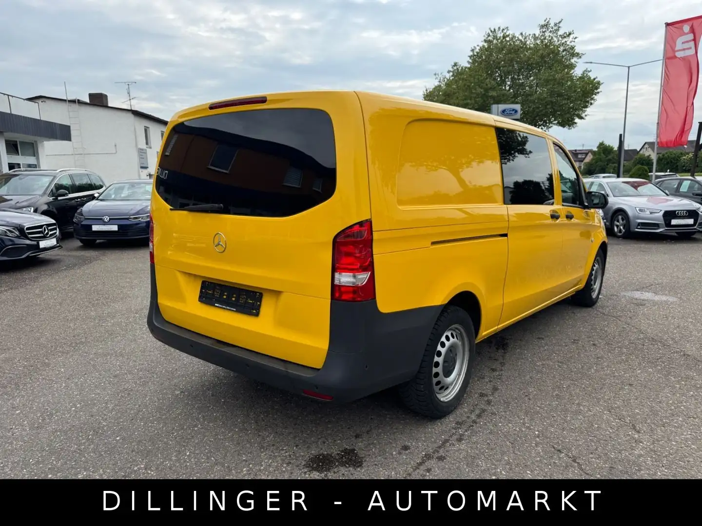 Mercedes-Benz Vito 114 CDI 9G-AUTOMATIK RWD Extralang Gelb - 2