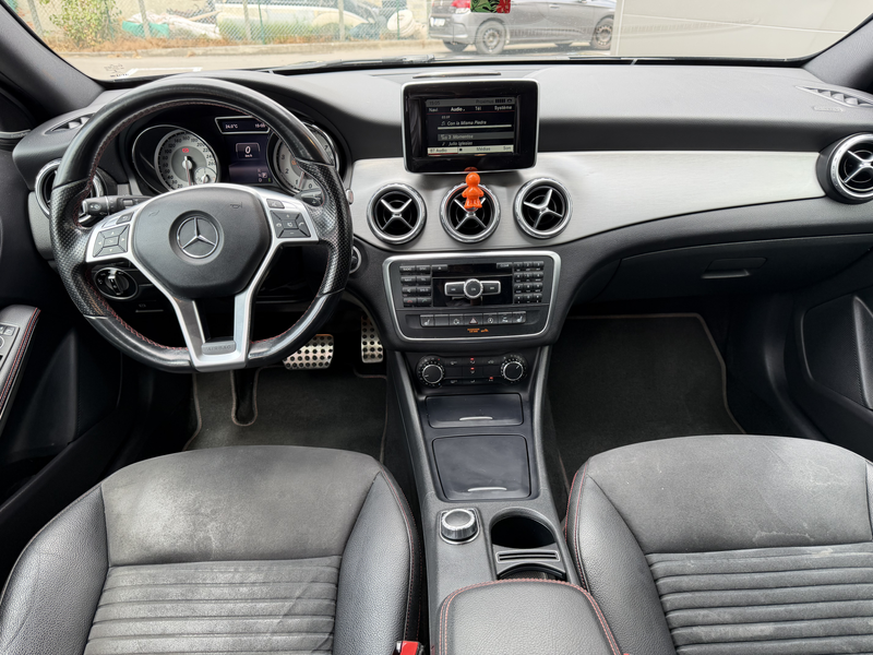 Mercedes-Benz GLA 200 GLA 200 *** PACK AMG *** — photo 4