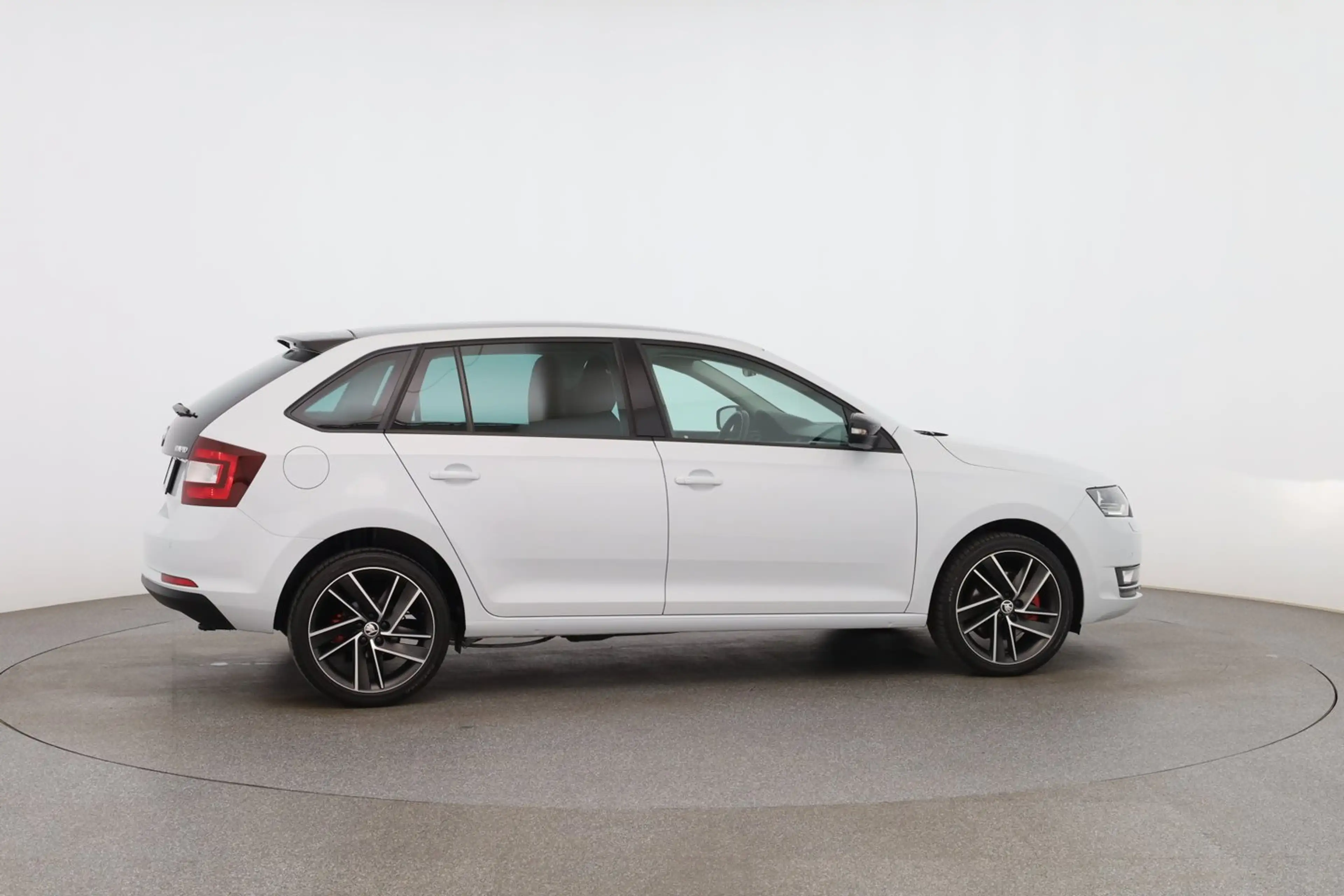 Skoda Rapid/Spaceback SPACEBACK Sport TSI DSG — photo 6