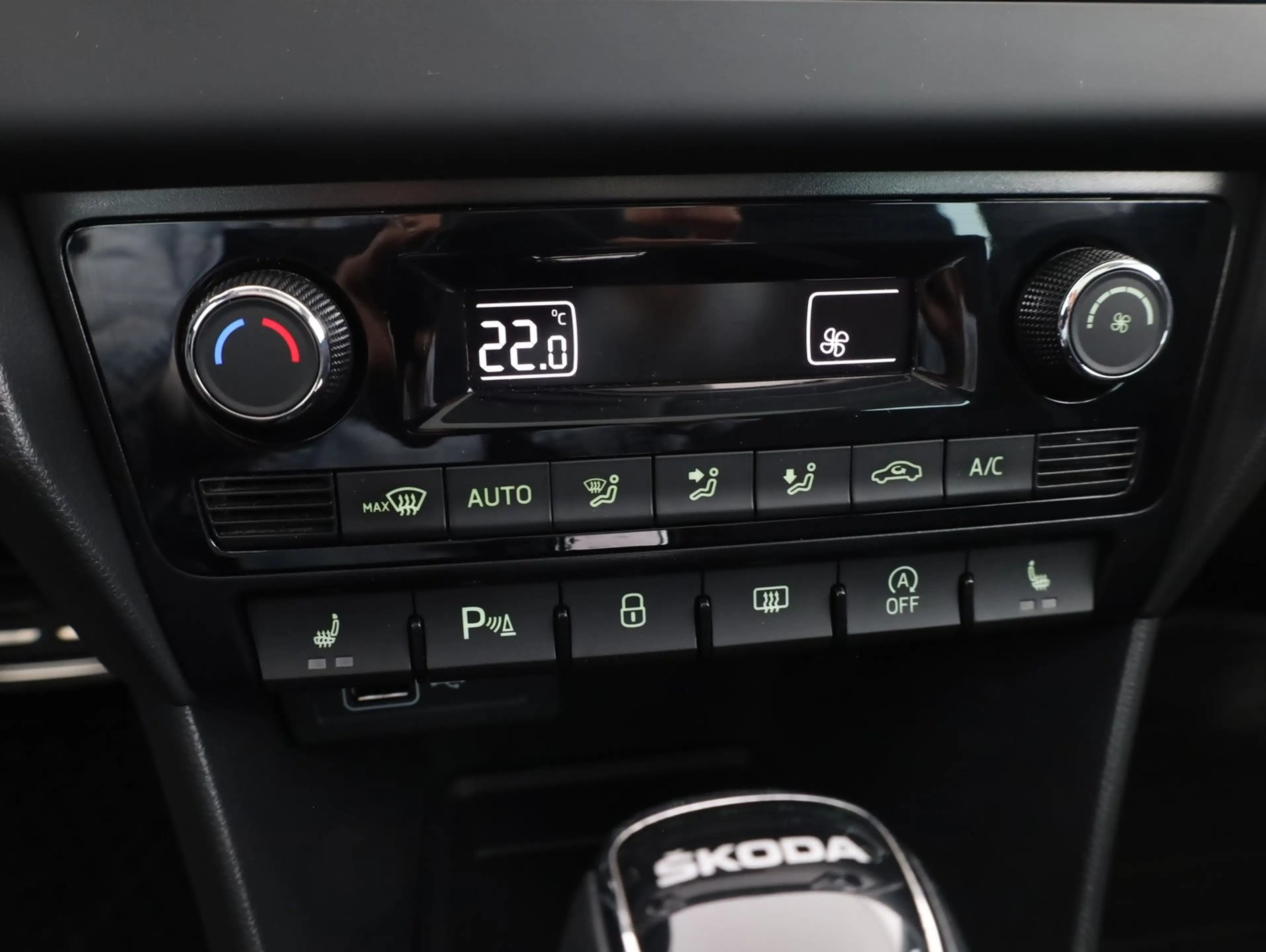 Skoda Rapid/Spaceback SPACEBACK Sport TSI DSG — photo 15