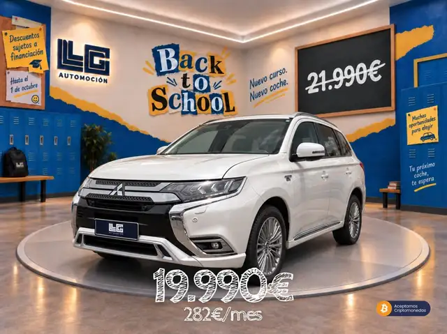 2020 Mitsubishi Outlander in White for sale