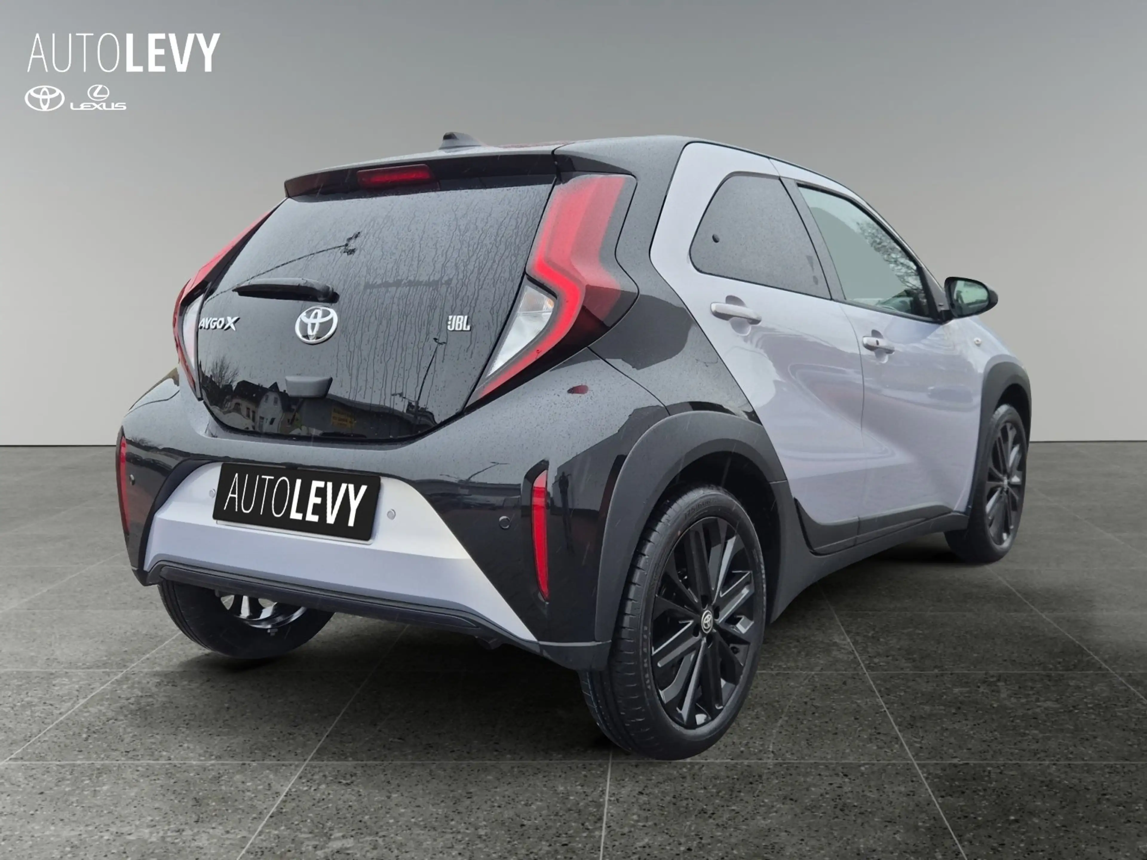 Toyota Aygo X JBL Edition *JBL Soundsystem*NAVI*SHZ*LED — photo 6