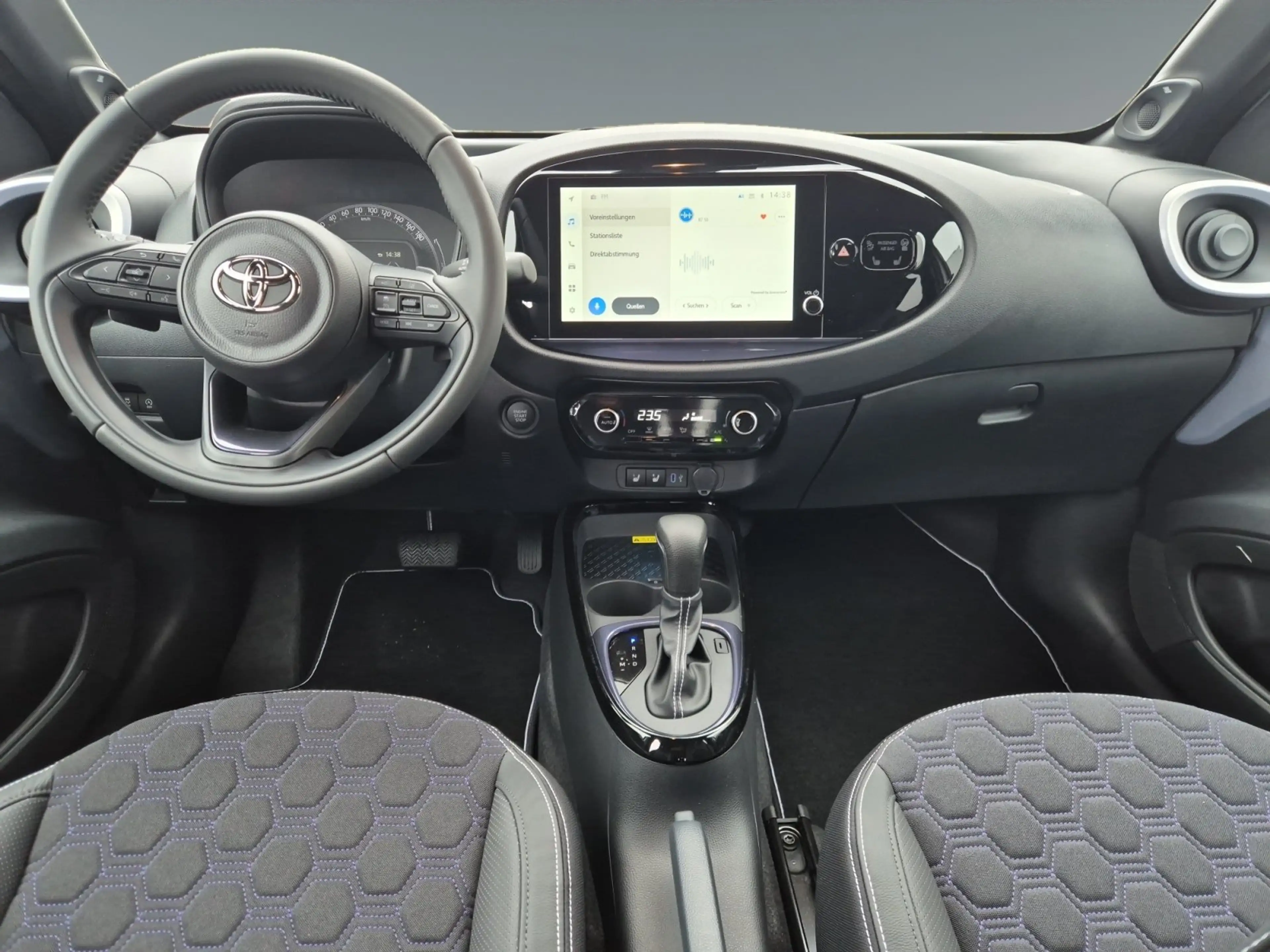 Toyota Aygo X JBL Edition *JBL Soundsystem*NAVI*SHZ*LED — photo 11
