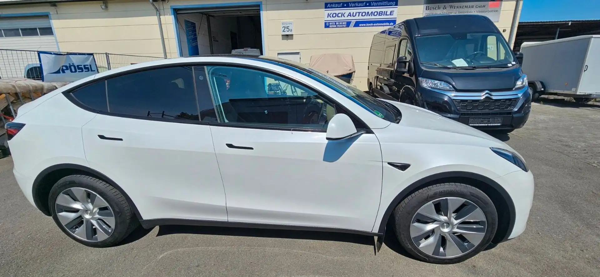 Tesla Model Y Long Range Dual AWD Blanc - 1