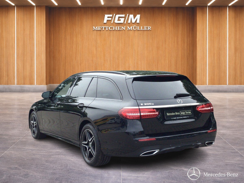 Mercedes-Benz E 300 E 300 e T AMG/Pano/Dist/360/AHK/LED/Nigh/Totwink — photo 2