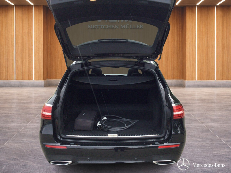 Mercedes-Benz E 300 E 300 e T AMG/Pano/Dist/360/AHK/LED/Nigh/Totwink — photo 5