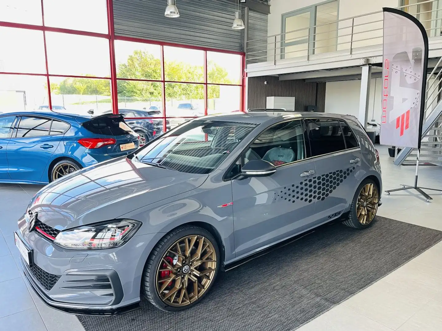 Volkswagen Golf 7 TCR 2,0 TSI 290 DSG7 GPS APPLE CARPLAY DMS DIGITAL COCKPIT FULL LED PARK PILOT ECHAPPEMENT AK Gris - 1