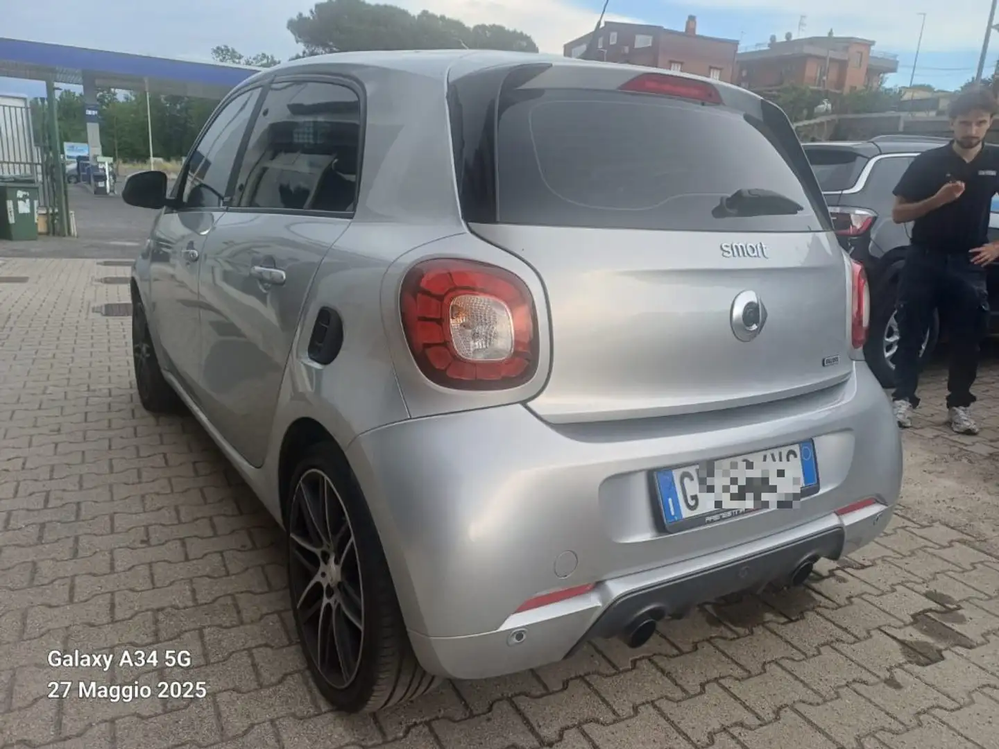 smart forFour BRABUS 0.9 Turbo twinamic Xclusive Argento - 2