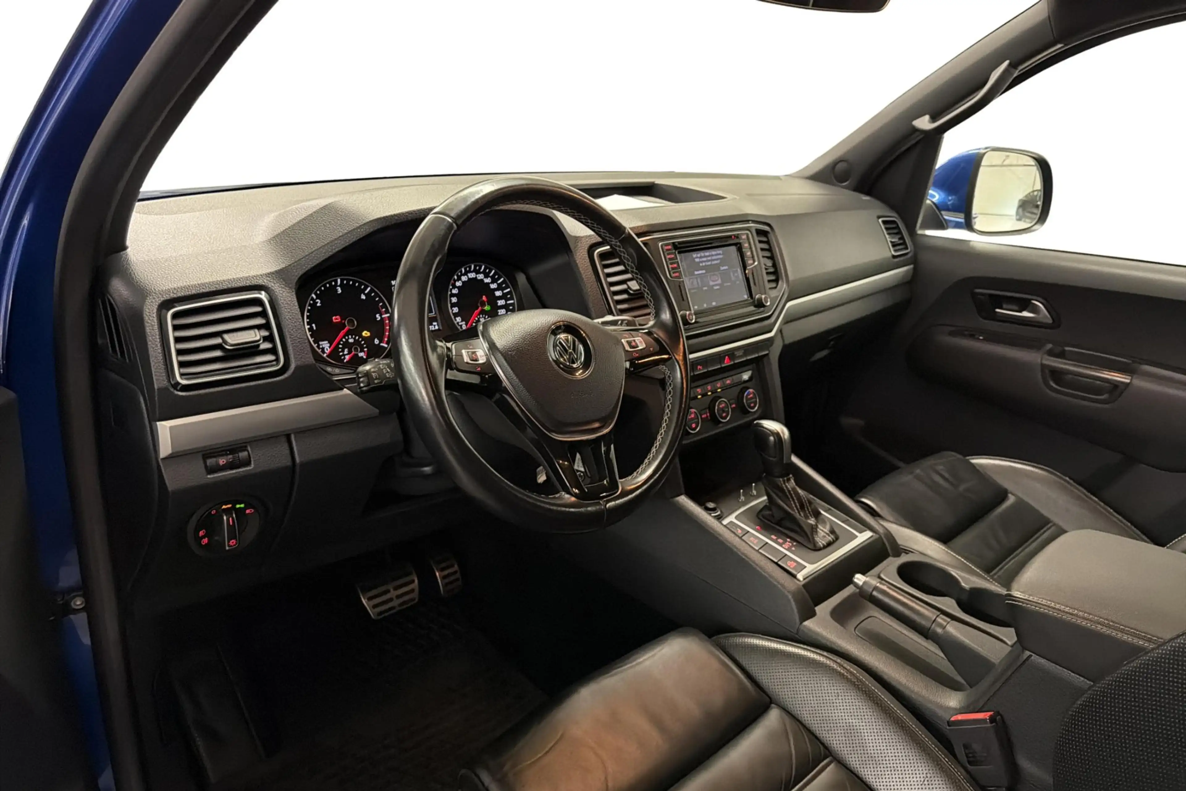 Volkswagen Amarok V6 TDI 3,0l 190/258 AU8 Aventura 4X4 — photo 11