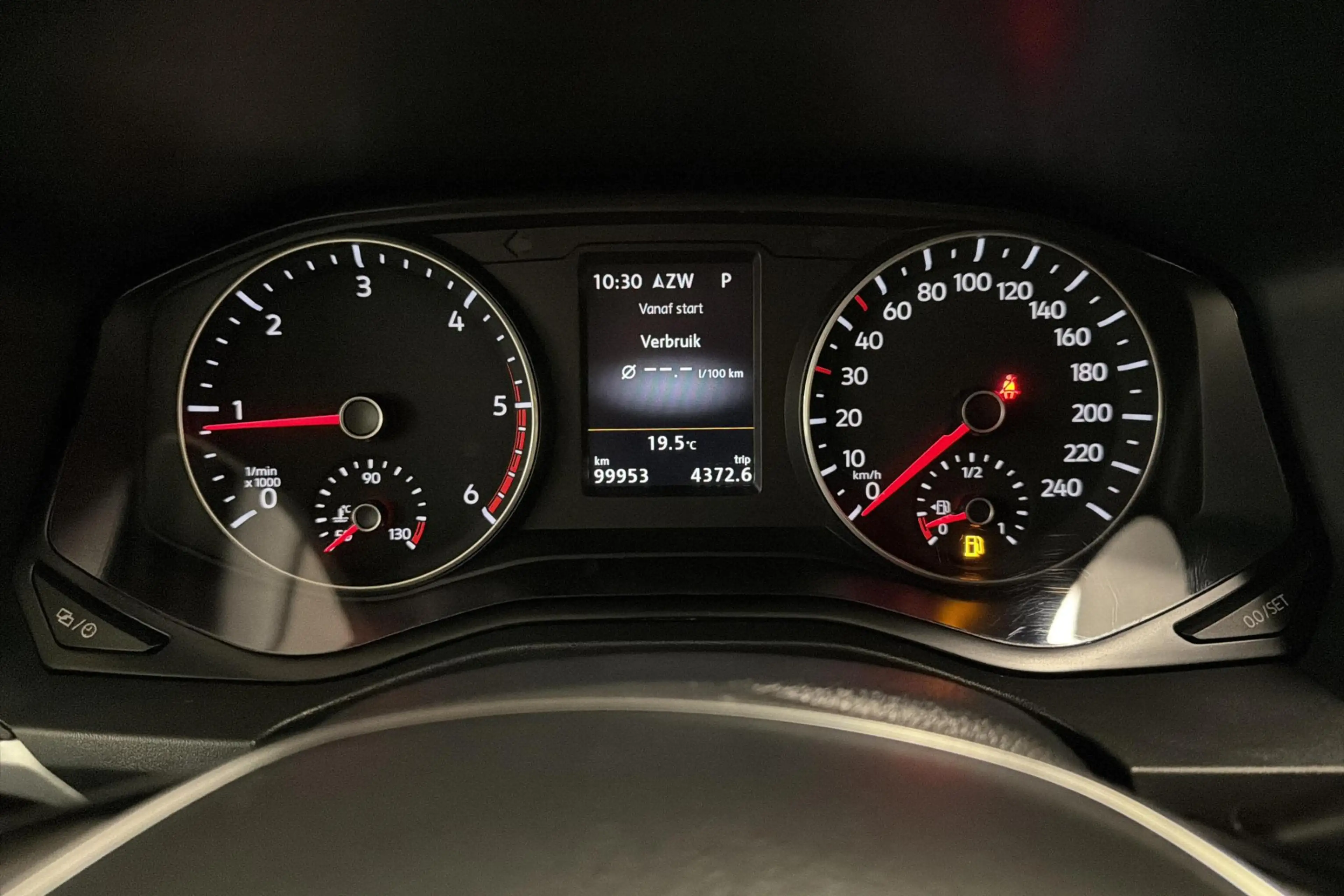 Volkswagen Amarok V6 TDI 3,0l 190/258 AU8 Aventura 4X4 — photo 13