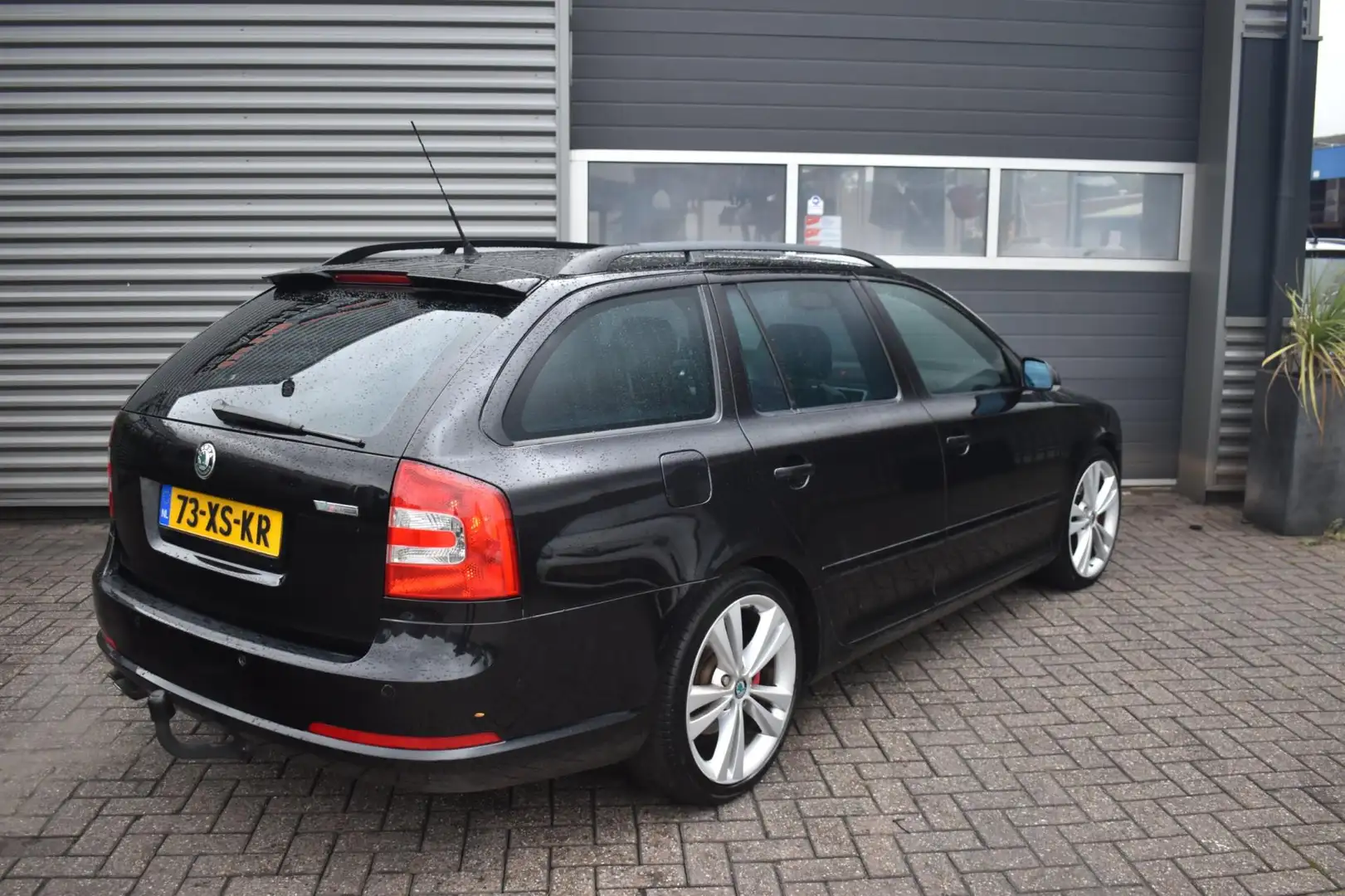 Skoda Octavia Combi 2.0 TFSI RS Airco / Cruise / Trekhaak!!! Schwarz - 2