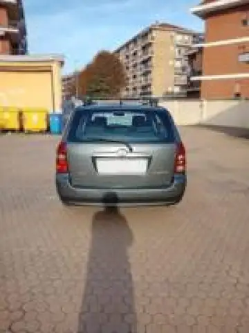 Toyota Corolla view 3