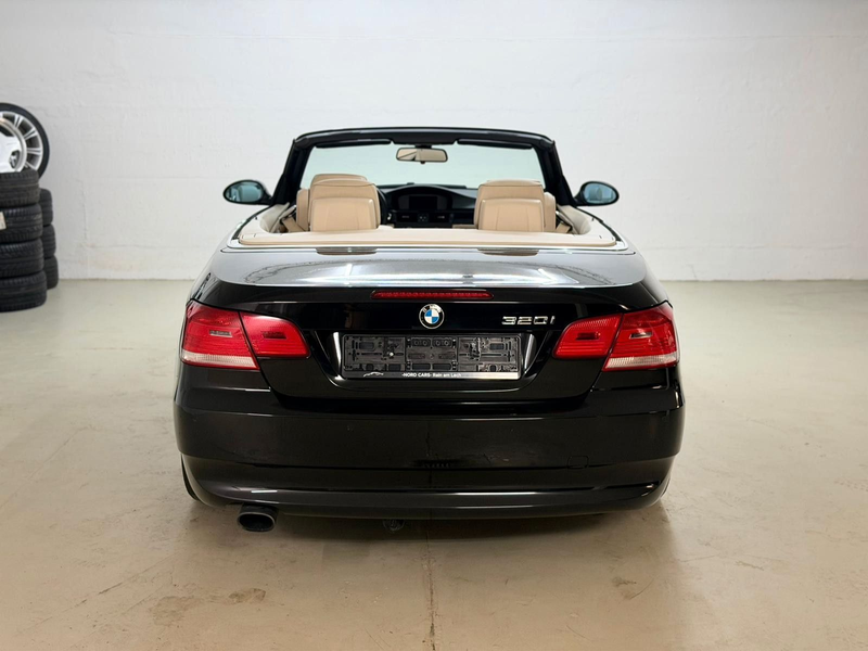 BMW 320 i Cabrio *AUT *AHK *XENON *NAVI*PDC*TEMPO — photo 11