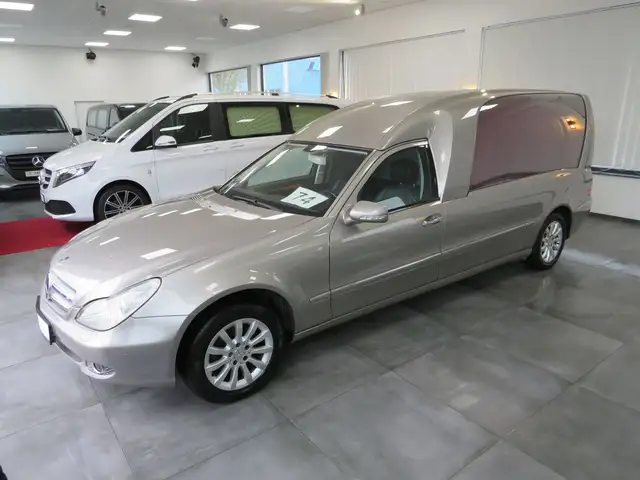 Mercedes-Benz E 220 CLS BINZ Bestattungswagen / Leichenwagen