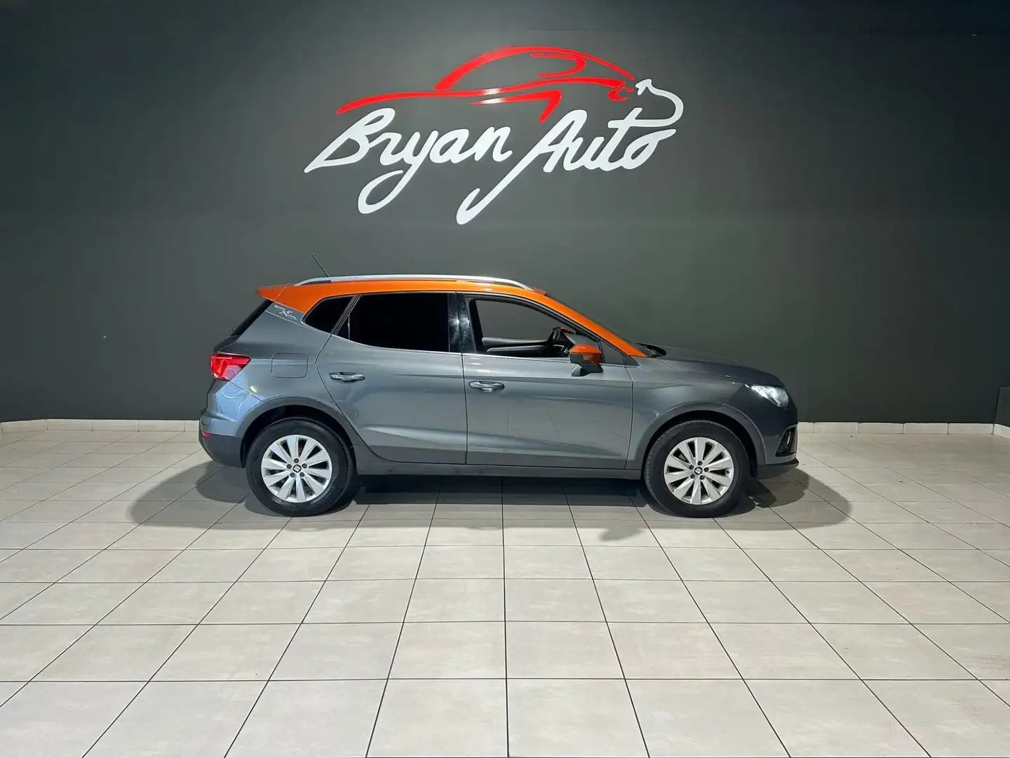 SEAT Arona 1.6 tdi Xcellence 95cv IVA ESPOSTA - 1