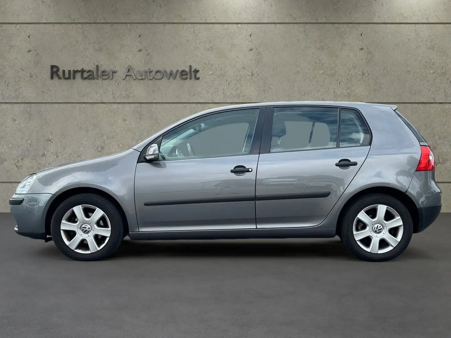 Volkswagen Golf V Lim. Trendline *AUTOMATIK*KLIMAAUT.*NAVI* Gris - 2