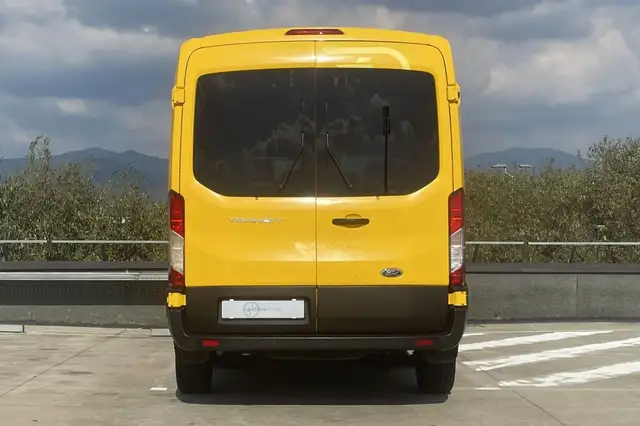 Ford Transit view 5