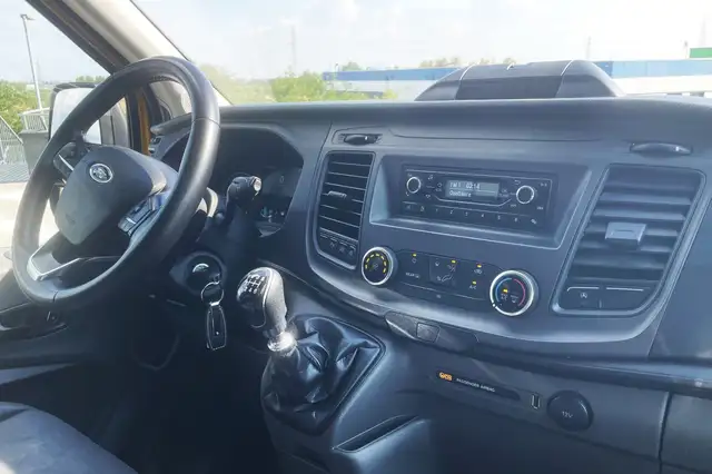 Ford Transit view 15