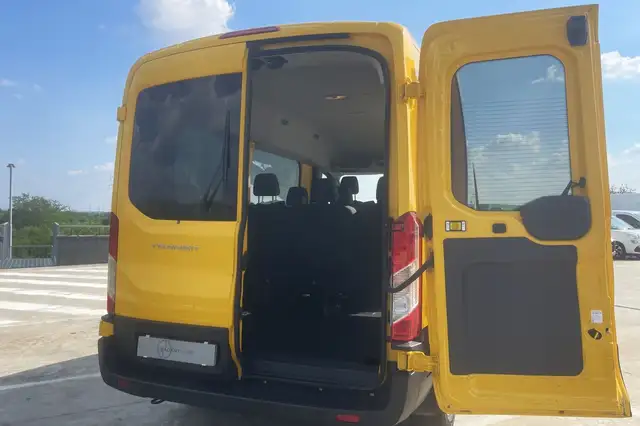 Ford Transit view 14