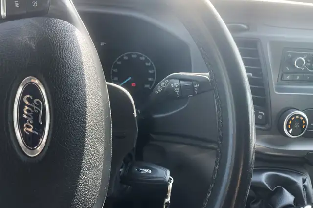 Ford Transit view 22
