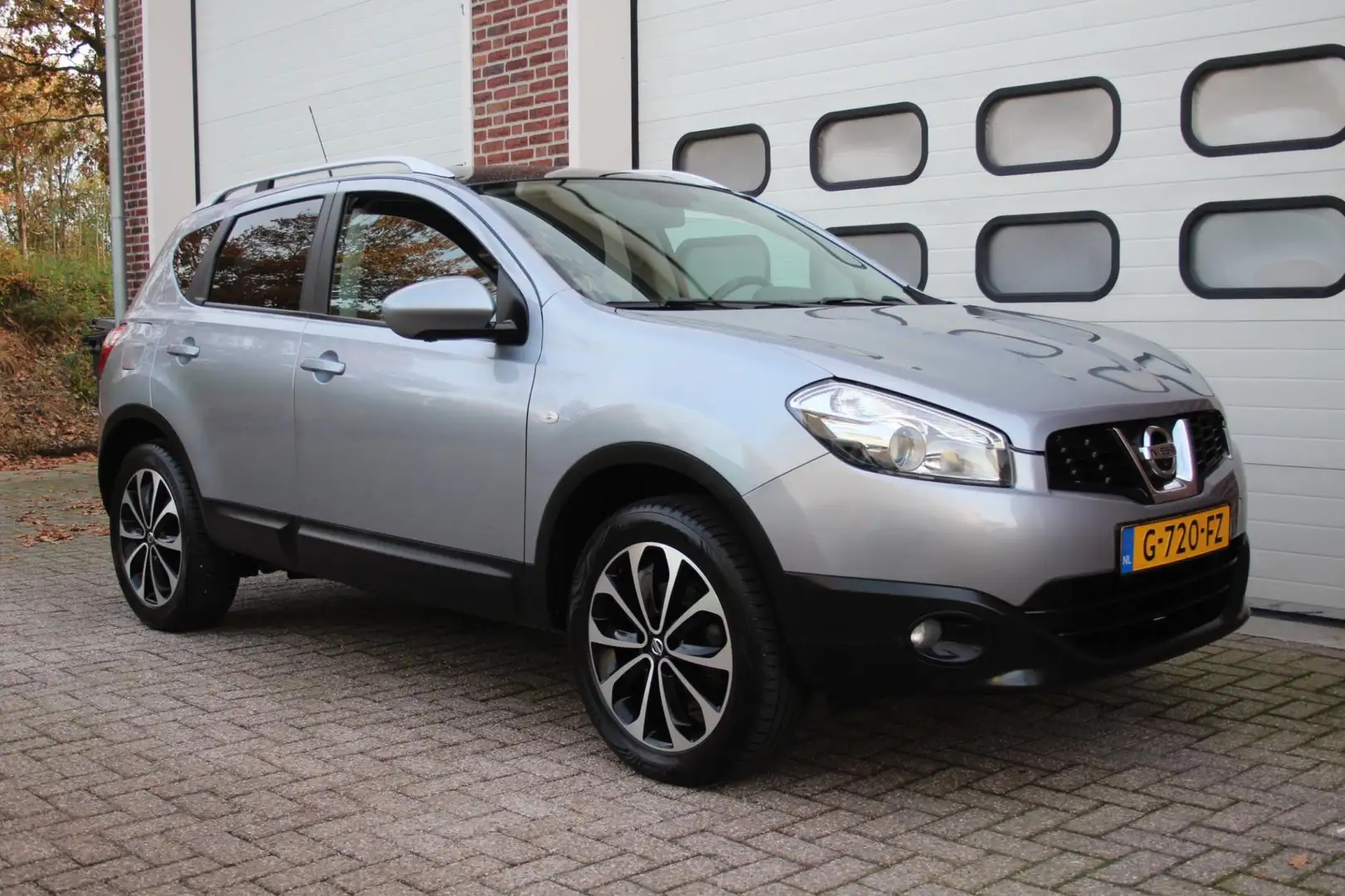 Nissan Qashqai 2.0 Connect Edition * Navigatie / Cruise / Pano * Gris - 1