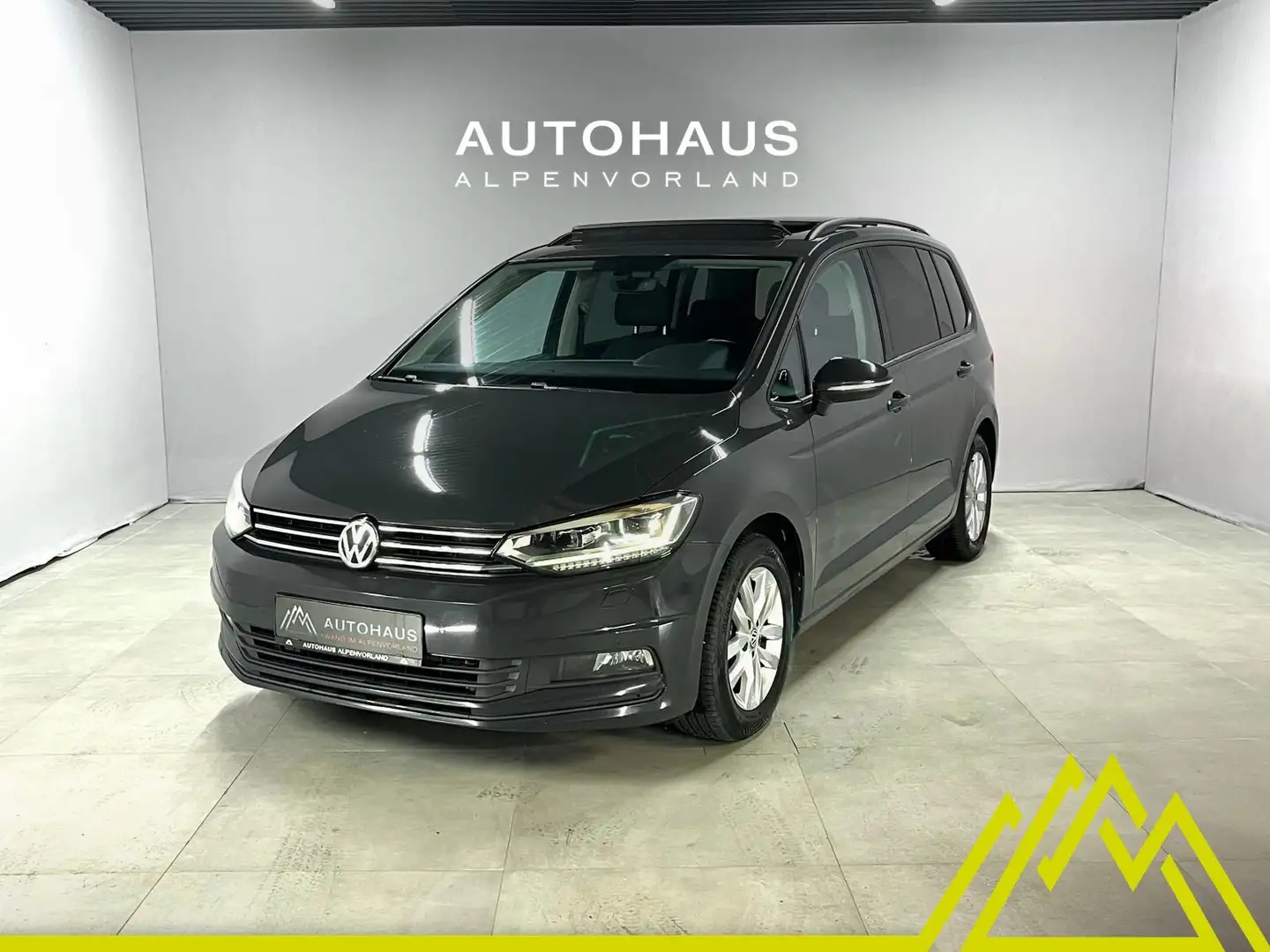 Volkswagen Touran 2.0 TDI ***AHK-schwenkbar | LED | Panoramadach*** Silber - 1