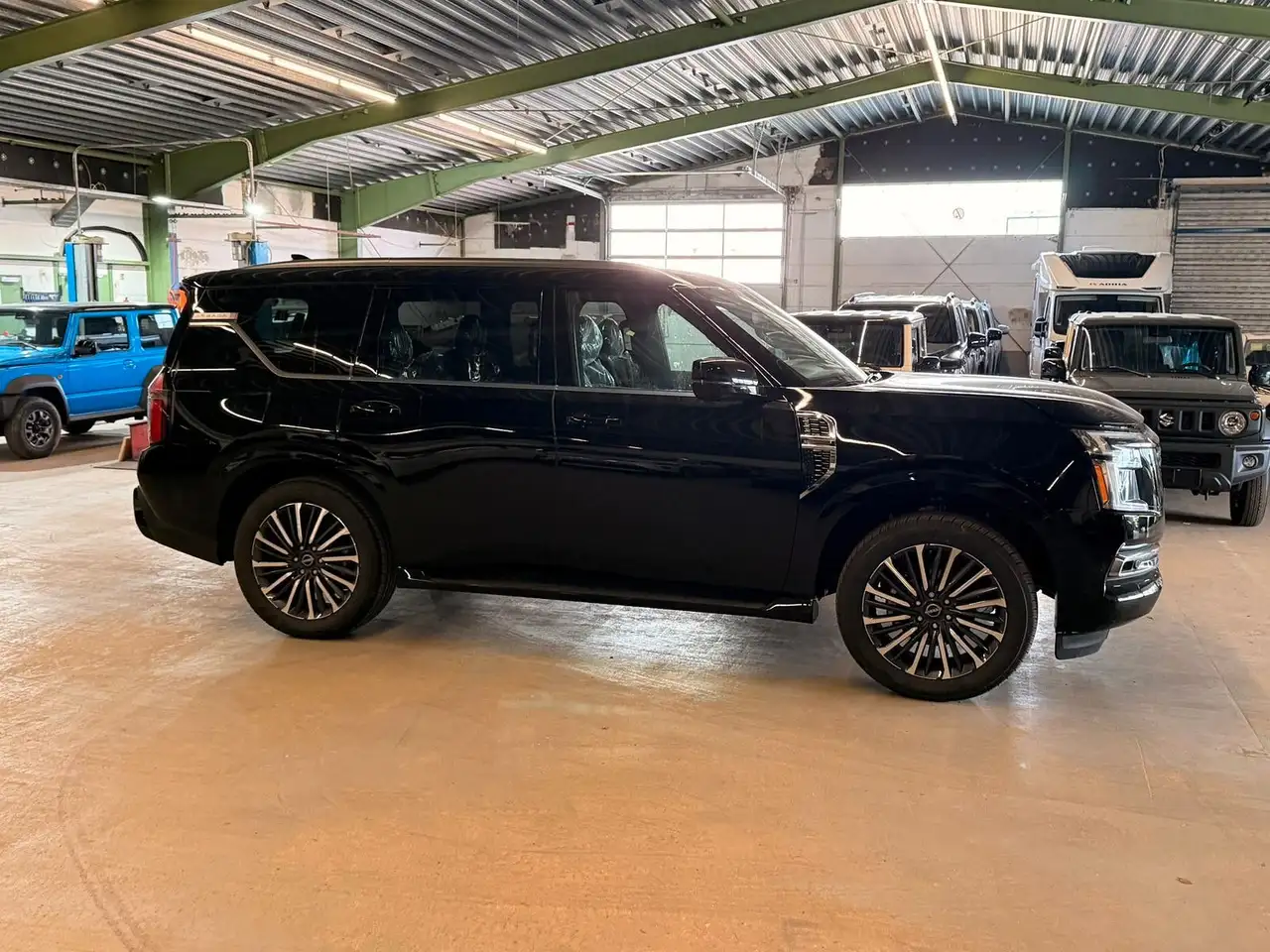 Nissan Armada PLATINUM RESERVE+7seats+V6+BiTurbo+EU 13