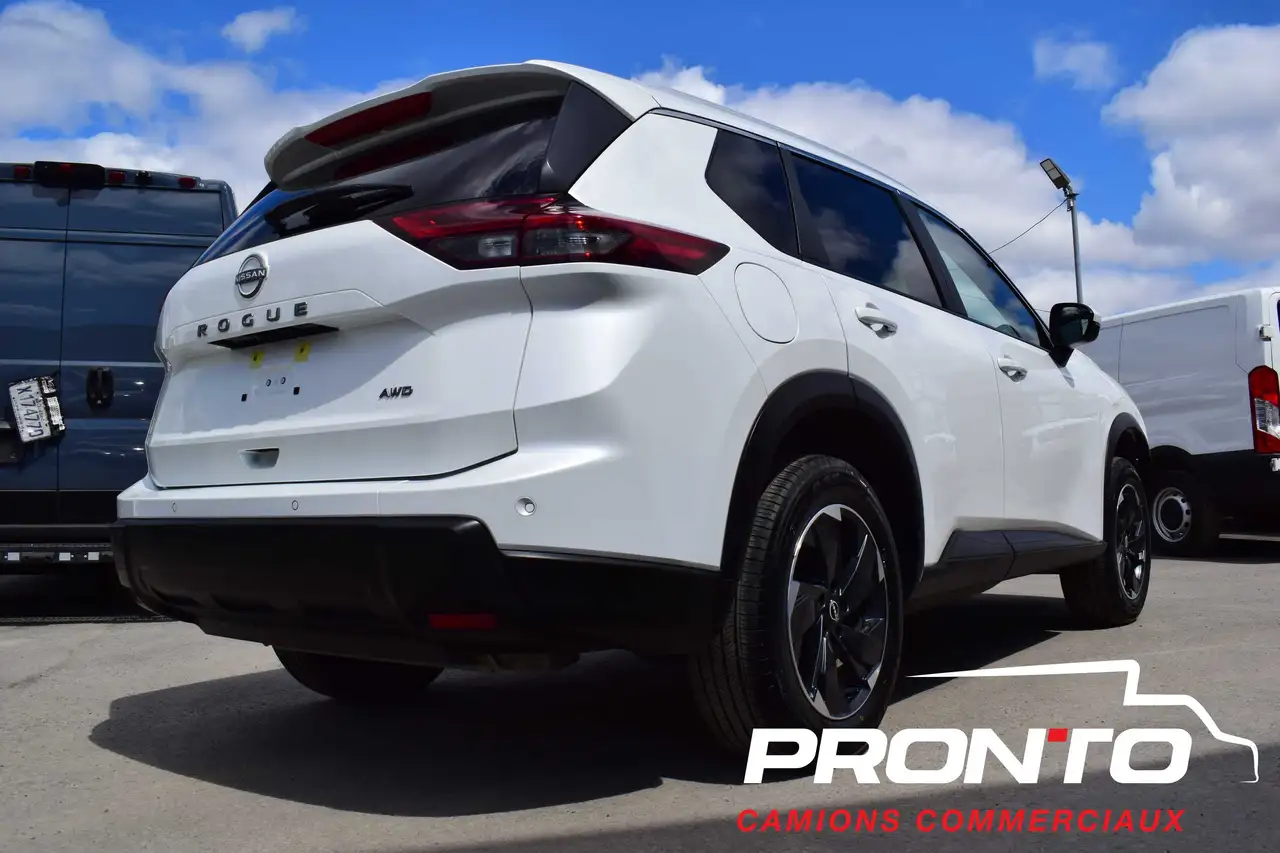 Nissan Rogue снимка Nissan Rogue