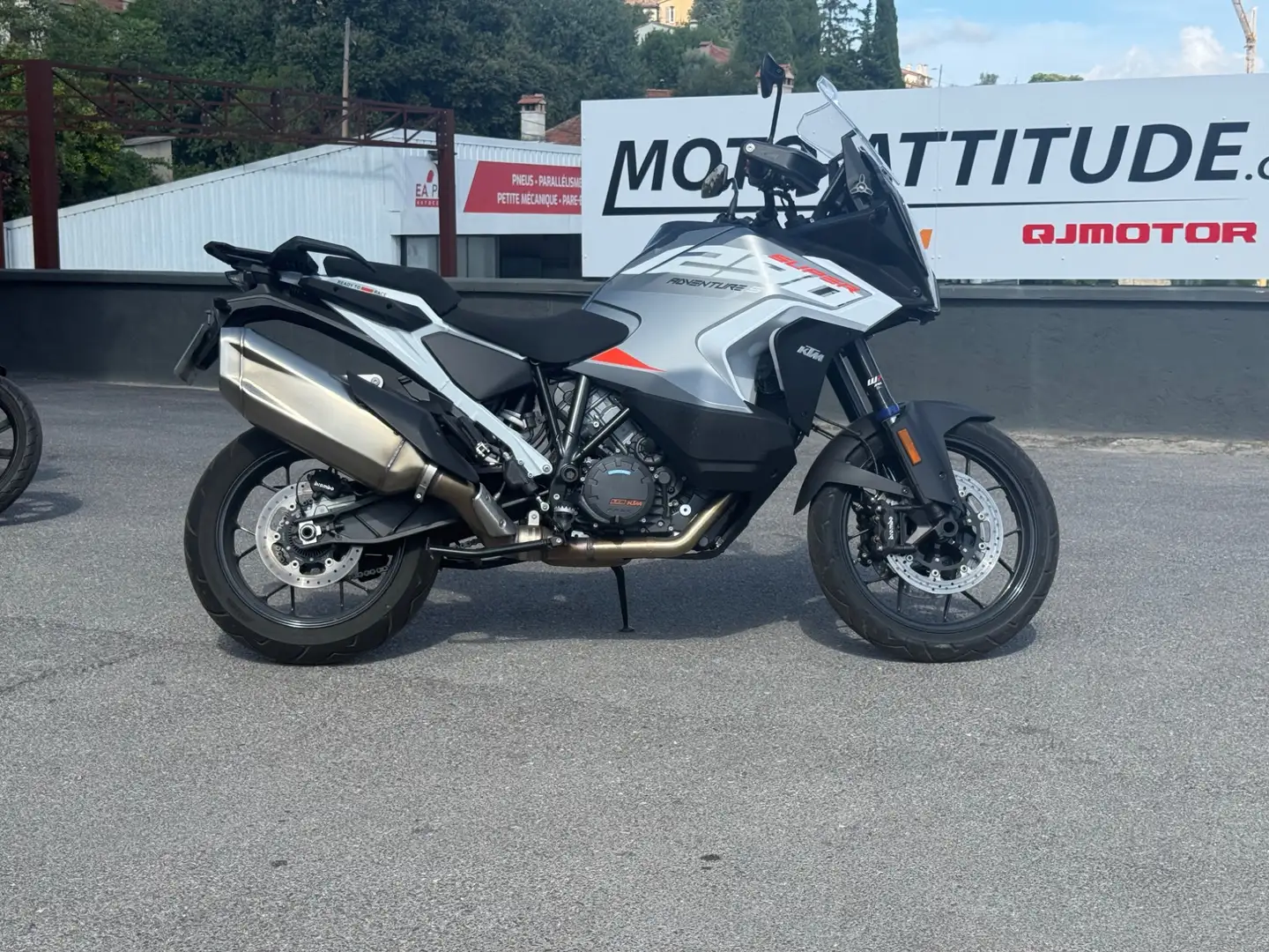 KTM Gris - 2