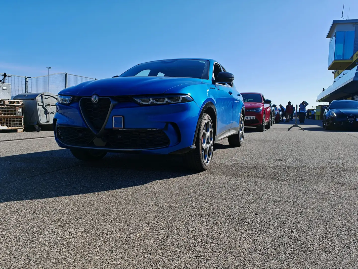 Alfa Romeo Tonale Tonale Edizione Speciale 1.3 T4 PHEV VGT e-AWD Edizione Speciale Blau - 1