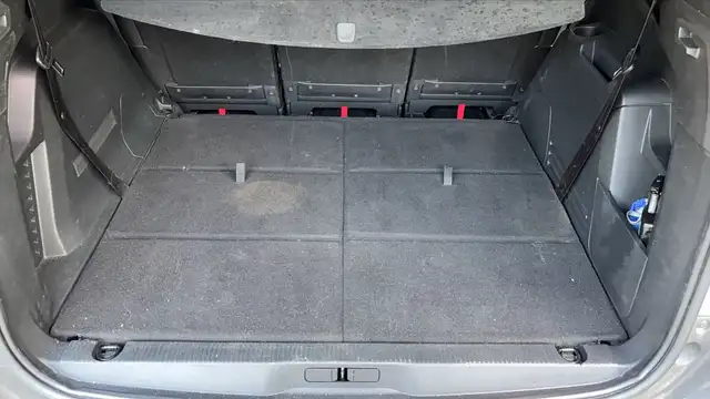 Peugeot 5008 view 14