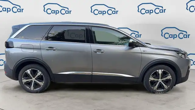 Peugeot 5008 view 4