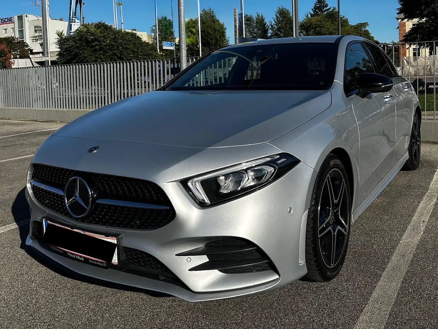 Mercedes-Benz A 200 A 200 d Aut. Silber - 1