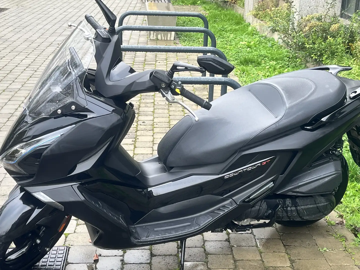 Kymco Downtown 125i Noir - 1