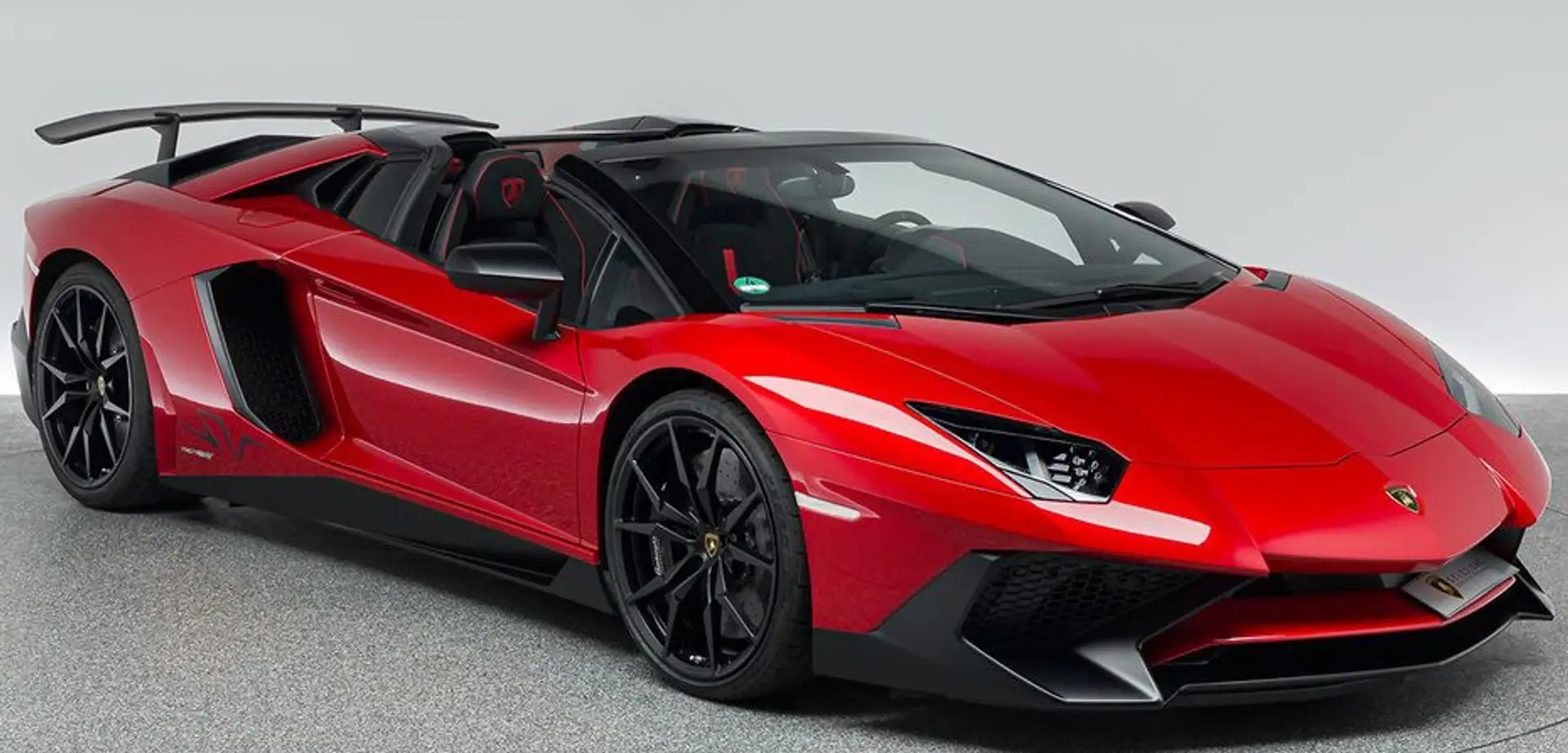 Lamborghini Aventador SuperVeloce LP 750-4 Roadster Red - 2