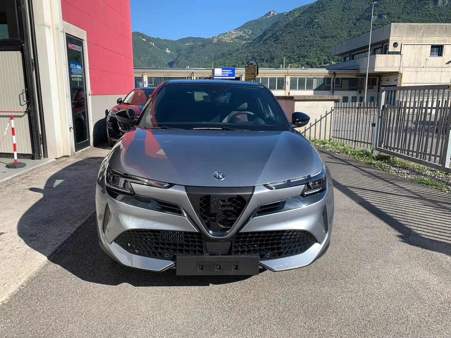 Alfa Romeo Junior Junior 1.2 ibrida Speciale 145cv edct6 Gris - 2