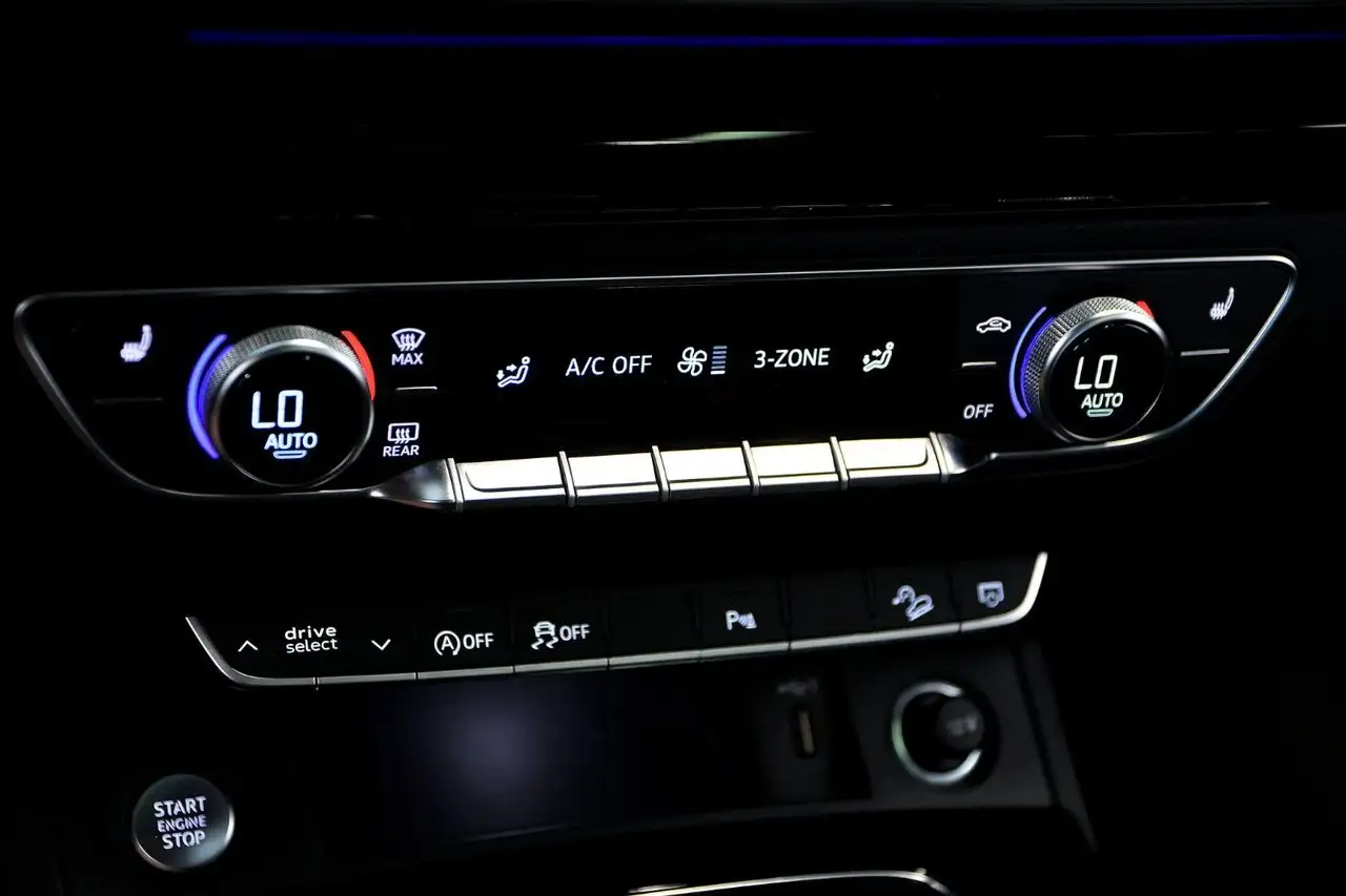 Audi Q5 снимка Audi Q5