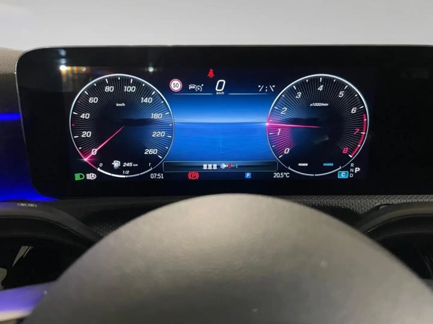 Mercedes-Benz A 200 1.3 Hatchback AMG Edition Schwarz - 2