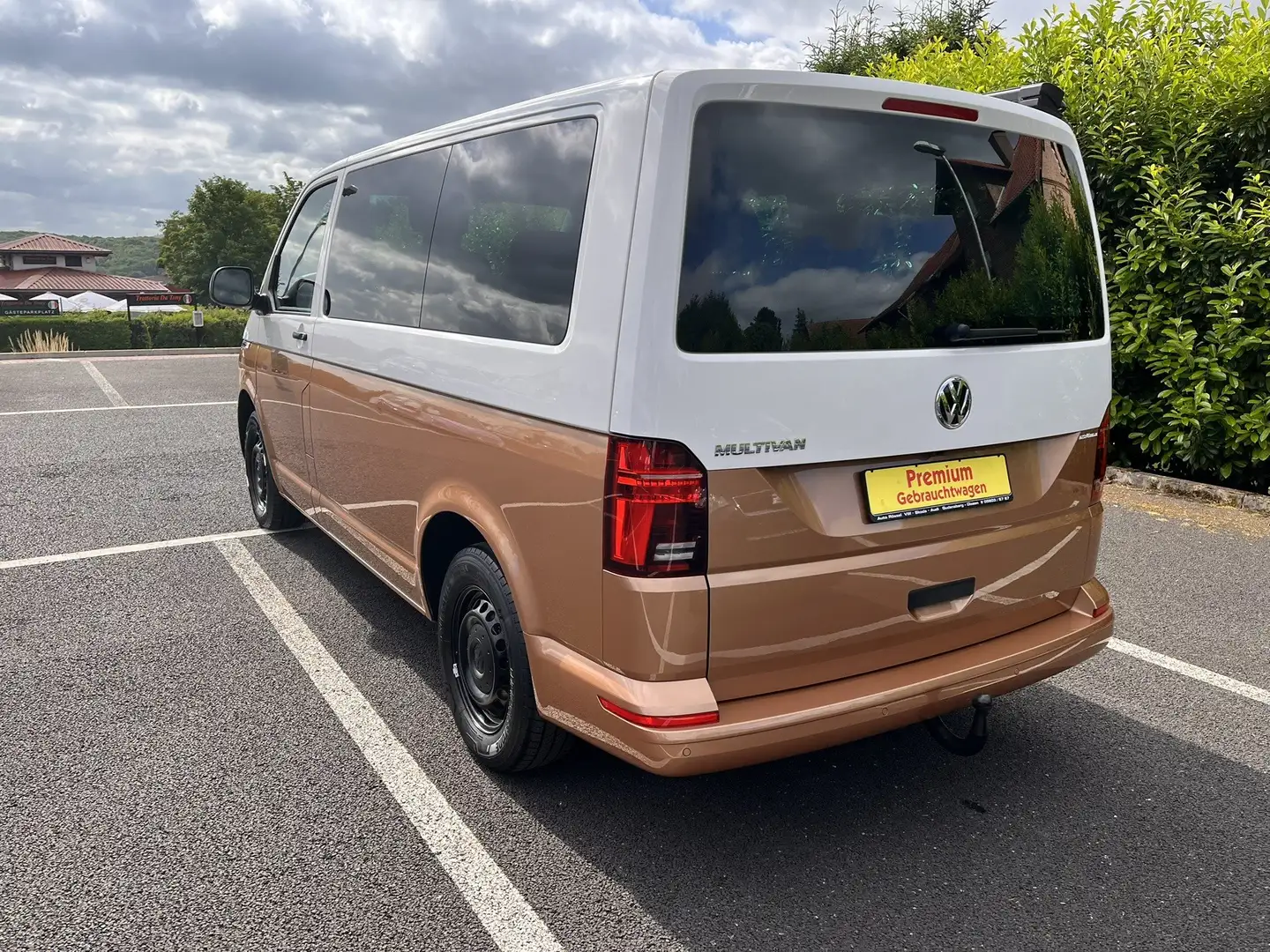 Volkswagen T6.1 Multivan L1 2.0 TDI  DSG Navigation AHK PDC RFK SHZG Orange - 2