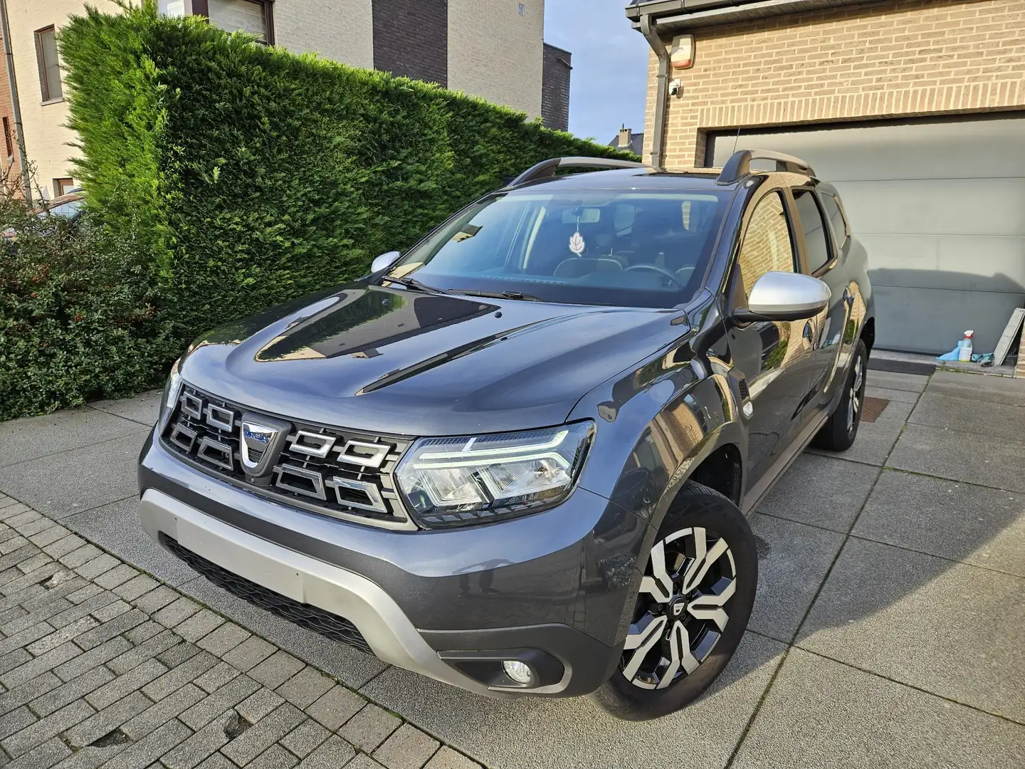 Dacia Duster 1.0 TCe Prestige / CAMERA / LED / *SUPER DEAL* - 1
