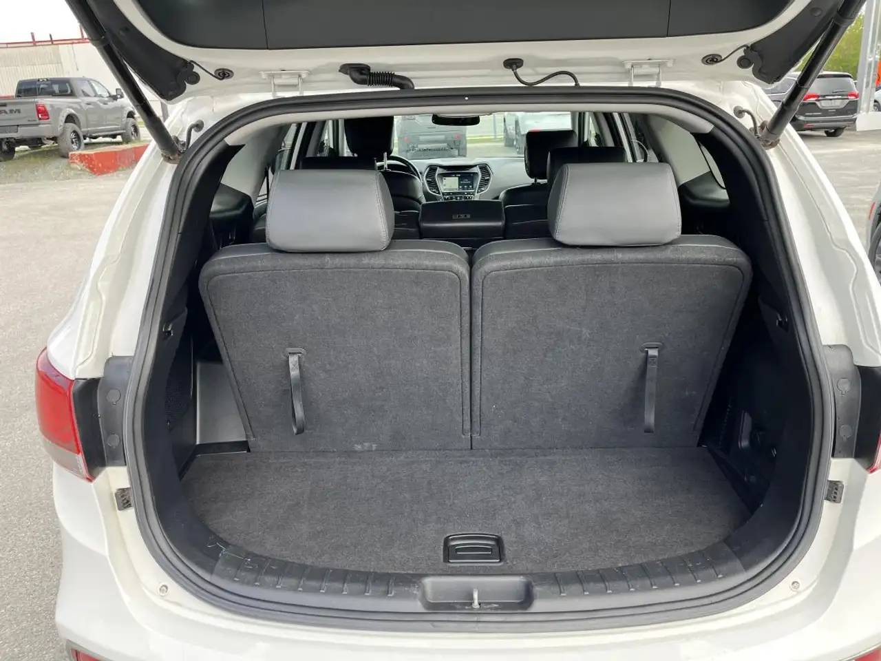 Hyundai SANTA FE снимка Hyundai SANTA FE