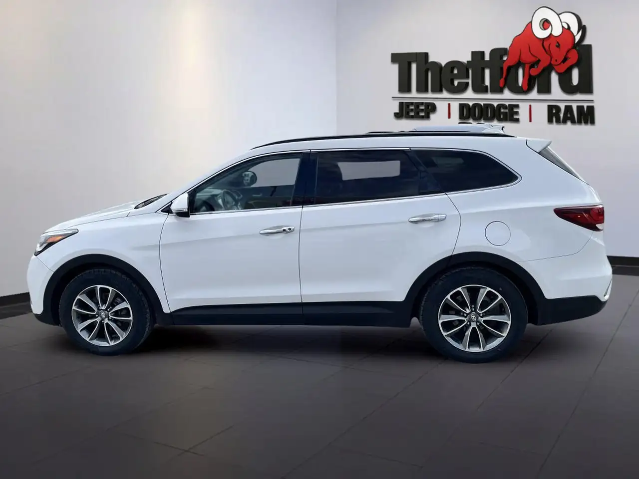 Hyundai SANTA FE снимка Hyundai SANTA FE