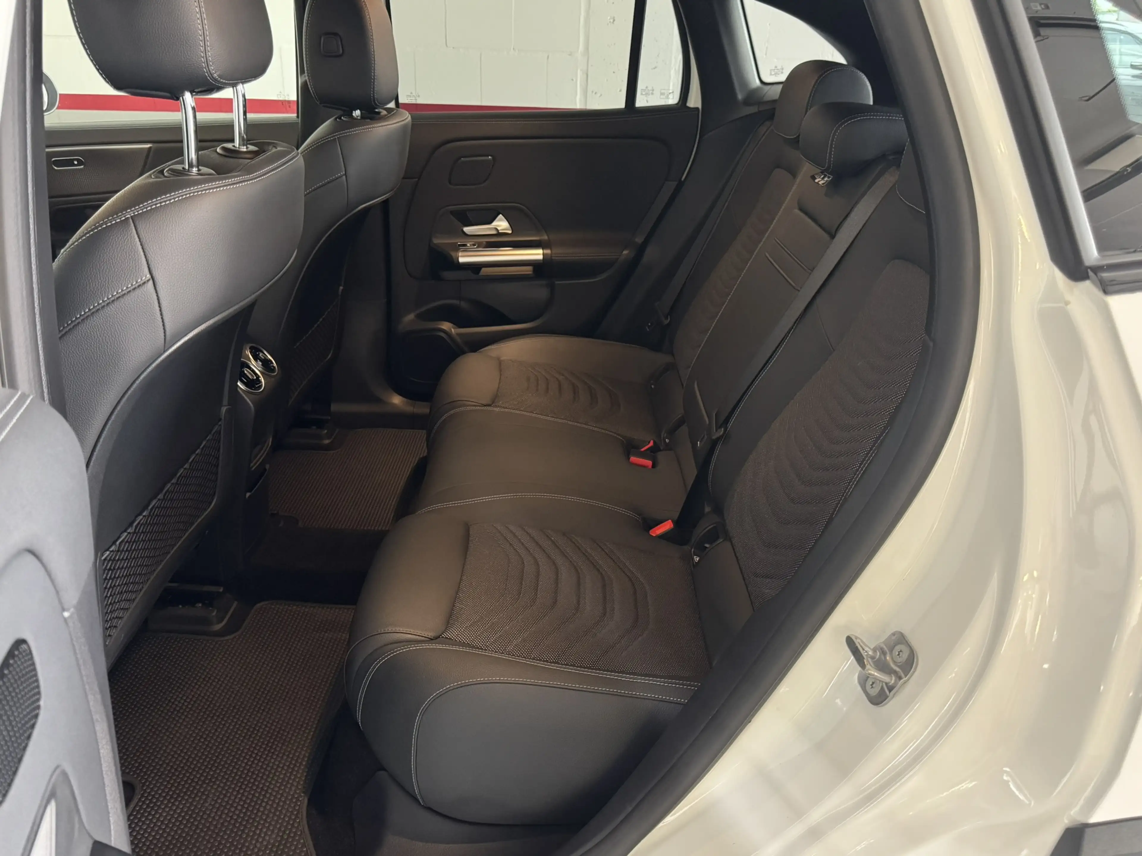 Mercedes-Benz EQA 350 4Matic Progressive AHK 360 Night Burmest — photo 11