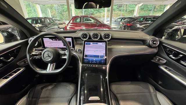 Mercedes-Benz GLC 200 — photo 9