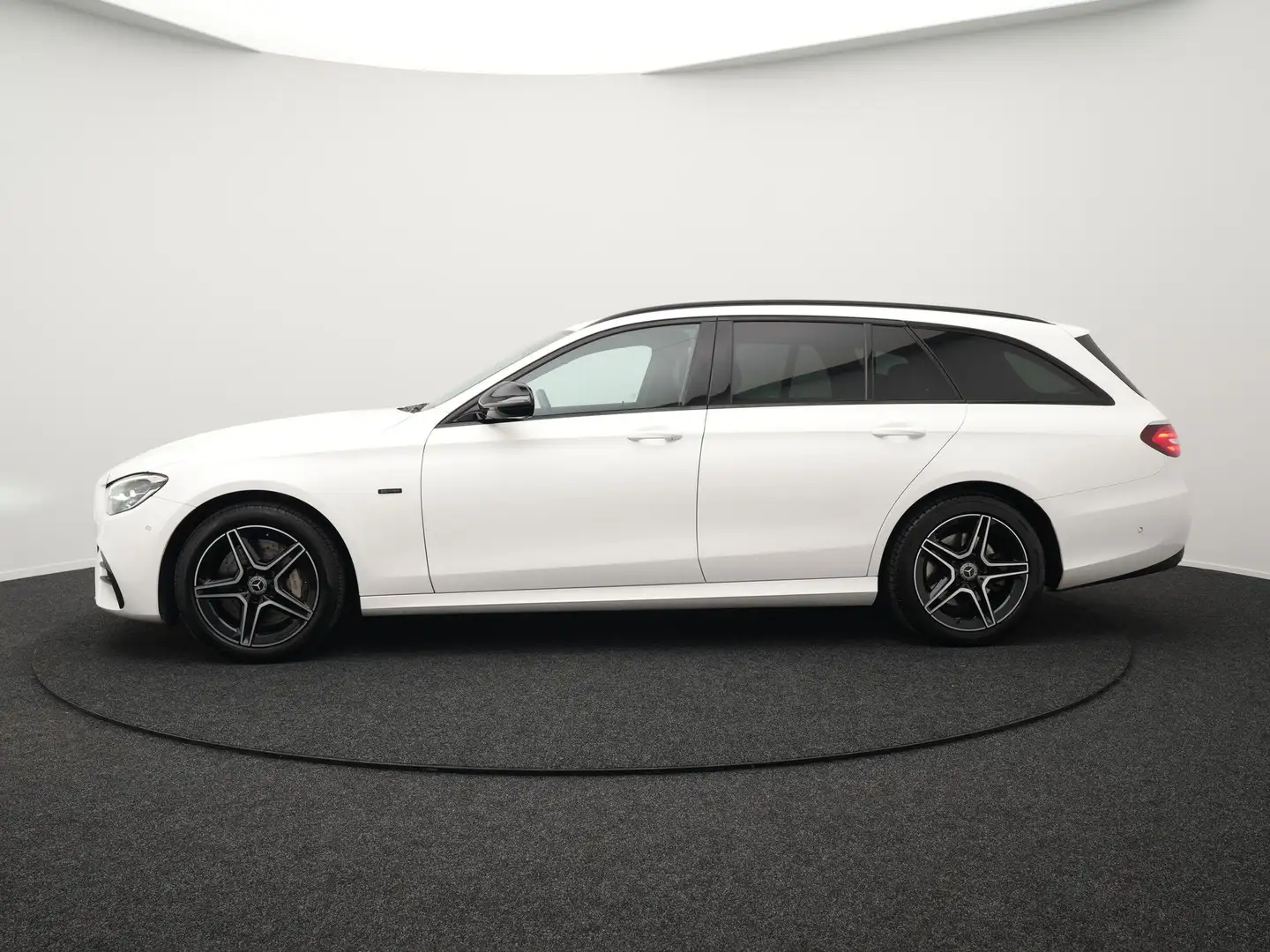 Mercedes-Benz E 300 Estate 300e AMG Plug In Hybrid 320pk Dealer O.H PH Wit - 2